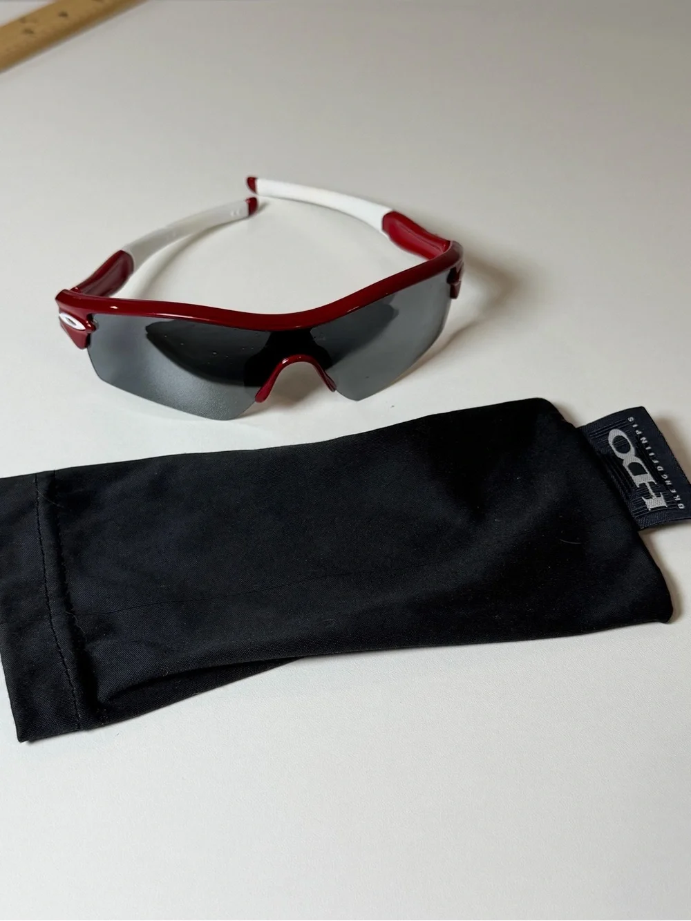 OAKLEY RADAR RANGE TEAM RED W/ BLACK IRIDIUM STRAIGHT STEM SUNGLASSES AUTHENTIC